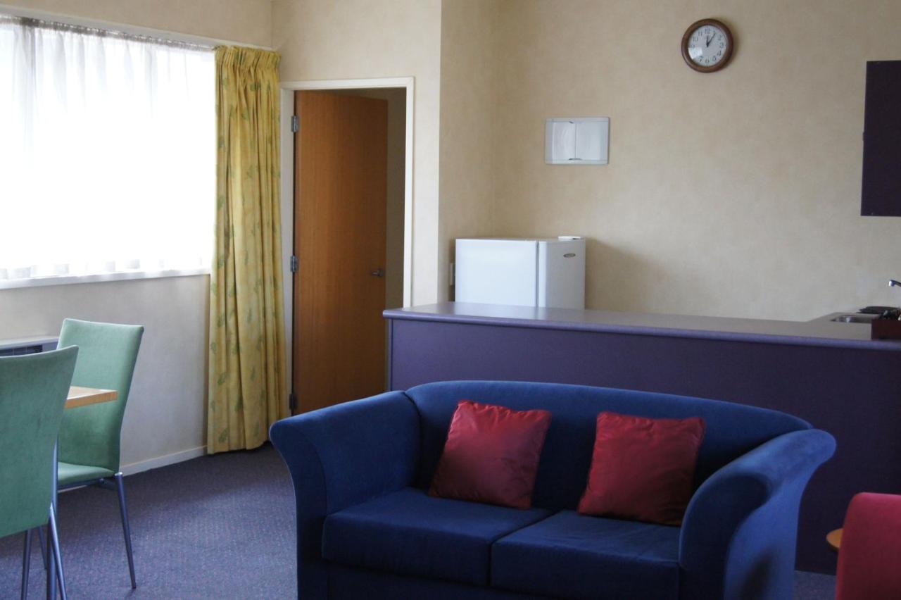 Studio with Sofa Bed